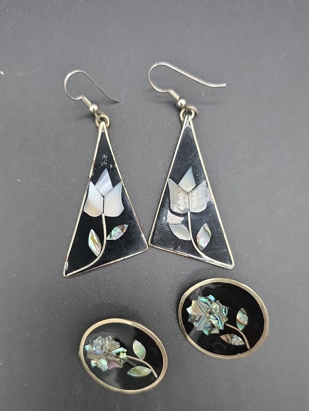Vintagr Alpaca 925 Handmade Black Mother-of-Pearl Floral Earrings and Clips Set